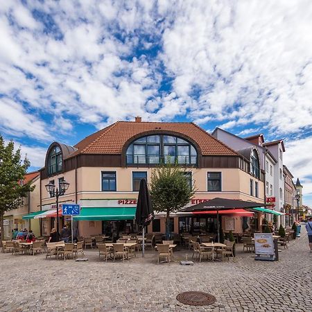 Stadt Aparthaus Waren  Buitenkant foto