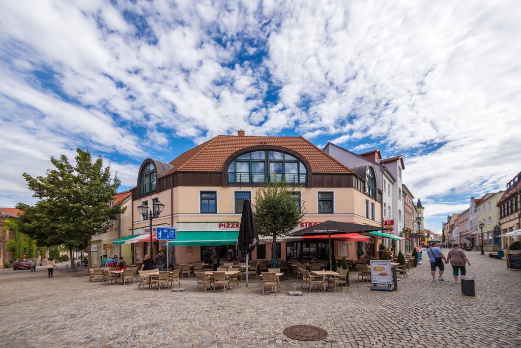 Stadt Aparthaus Waren  Buitenkant foto